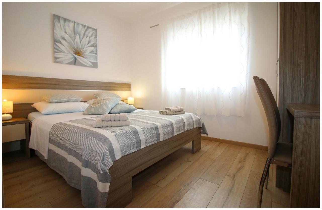 Apartments Sanja Primošten Exterior foto